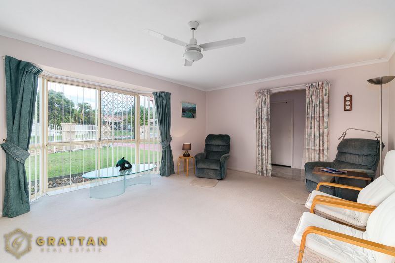 37 Shelduck Place, Calamvale QLD 4116, Image 2