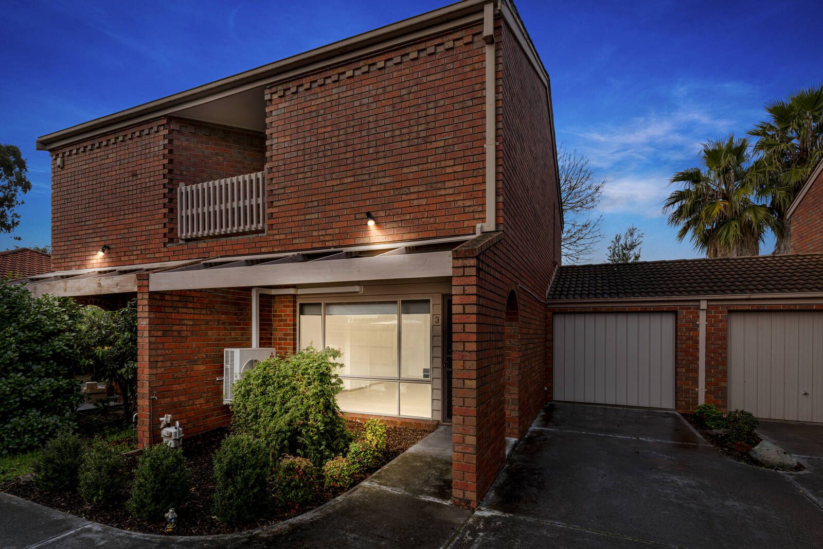 2 bedrooms Townhouse in 3/1091 Whitehorse Road BOX HILL VIC, 3128