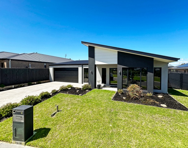 13 Red Jacket Drive, Warragul VIC 3820