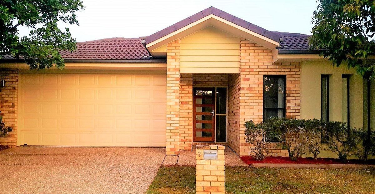 4 bedrooms House in 7 Moonie Crescent NORTH LAKES QLD, 4509