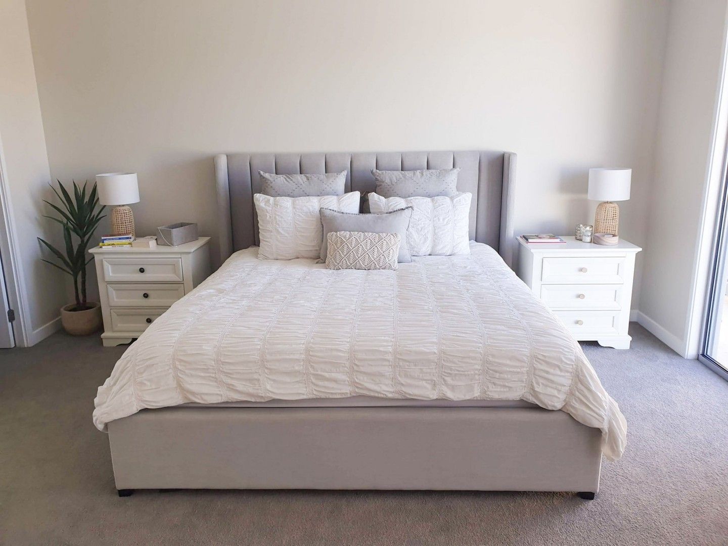 5 bedrooms House in 1 Byram Court ORMEAU HILLS QLD, 4208