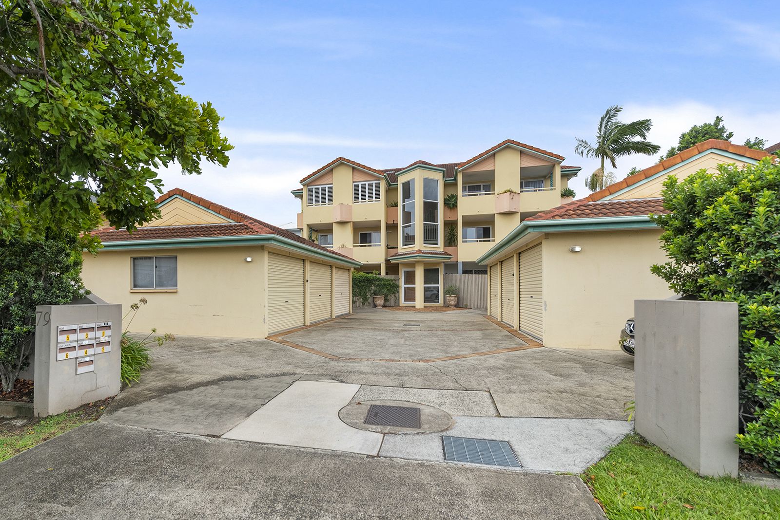 2 bedrooms Apartment / Unit / Flat in 1/79 Dobson Street ASCOT QLD, 4007