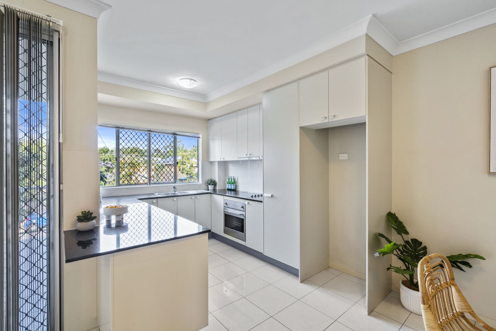 4/17 Cardross Street, Yeerongpilly QLD 4105, Image 2