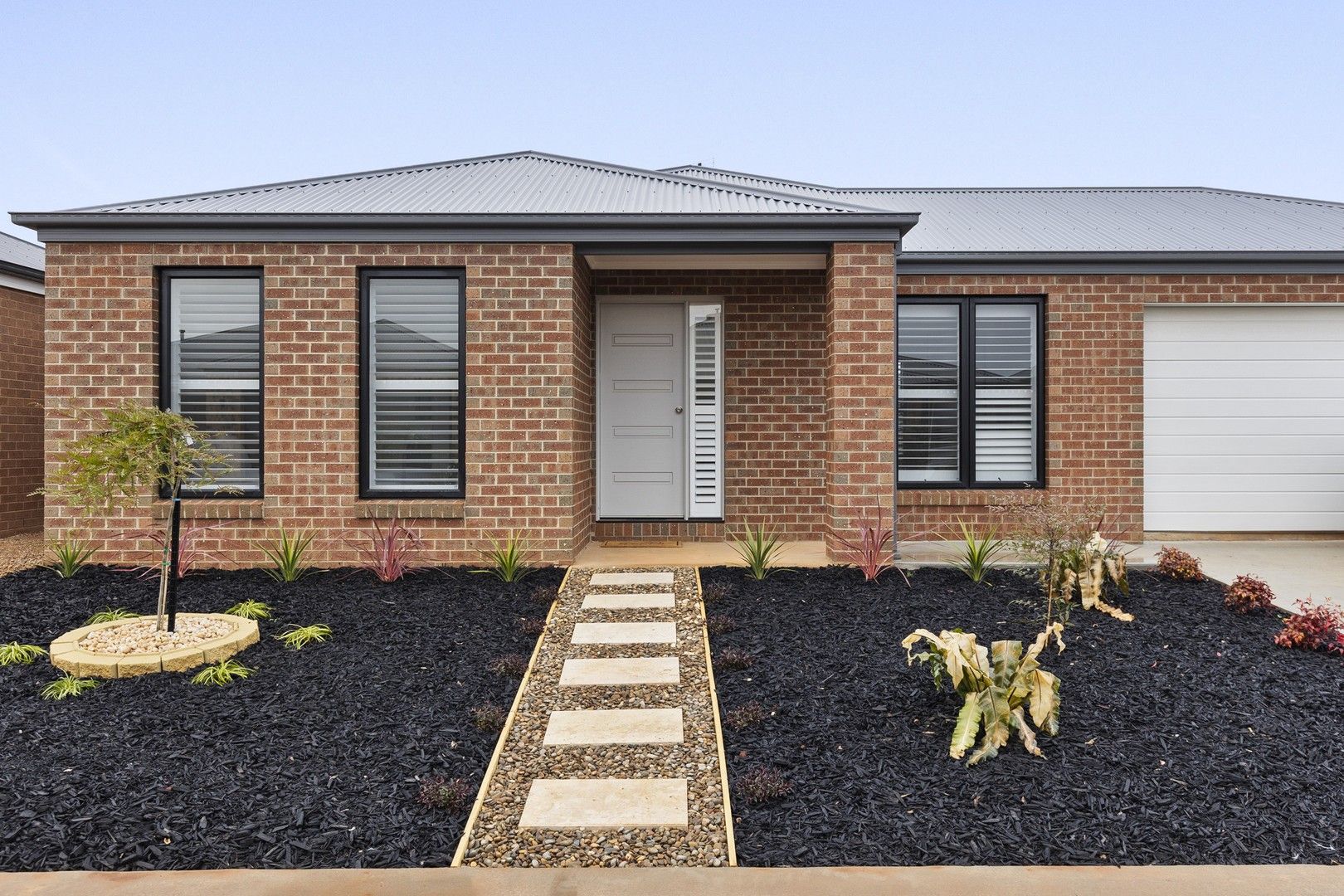 4 bedrooms House in 13/1 RACECOURSE ROAD NAGAMBIE VIC, 3608