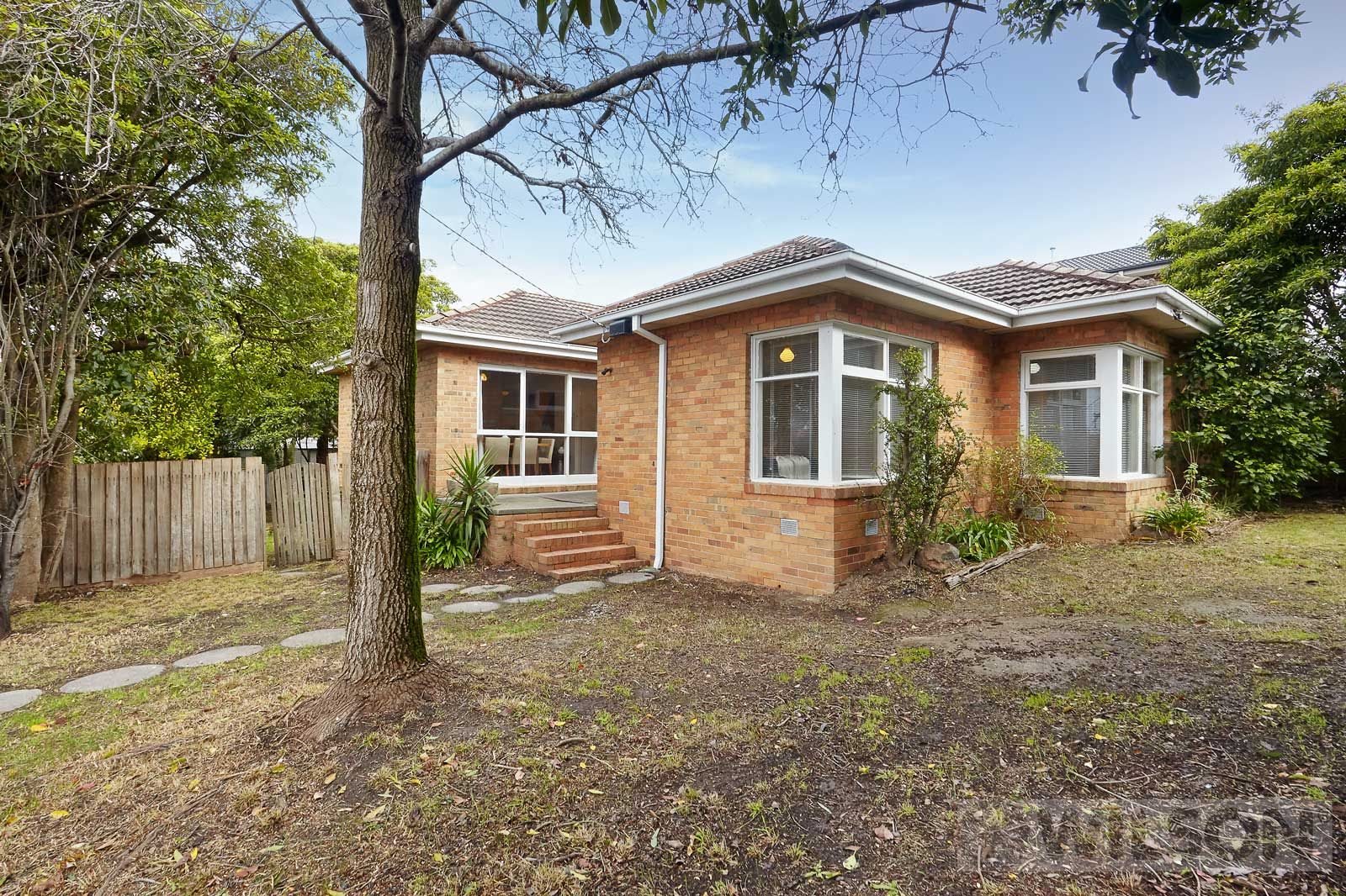 6 Lincoln Avenue, Glen Waverley VIC 3150, Image 2