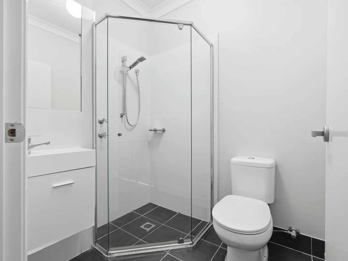 Additional image 8 of 1 & 1A Eddington Road, Campbelltown NSW 2560