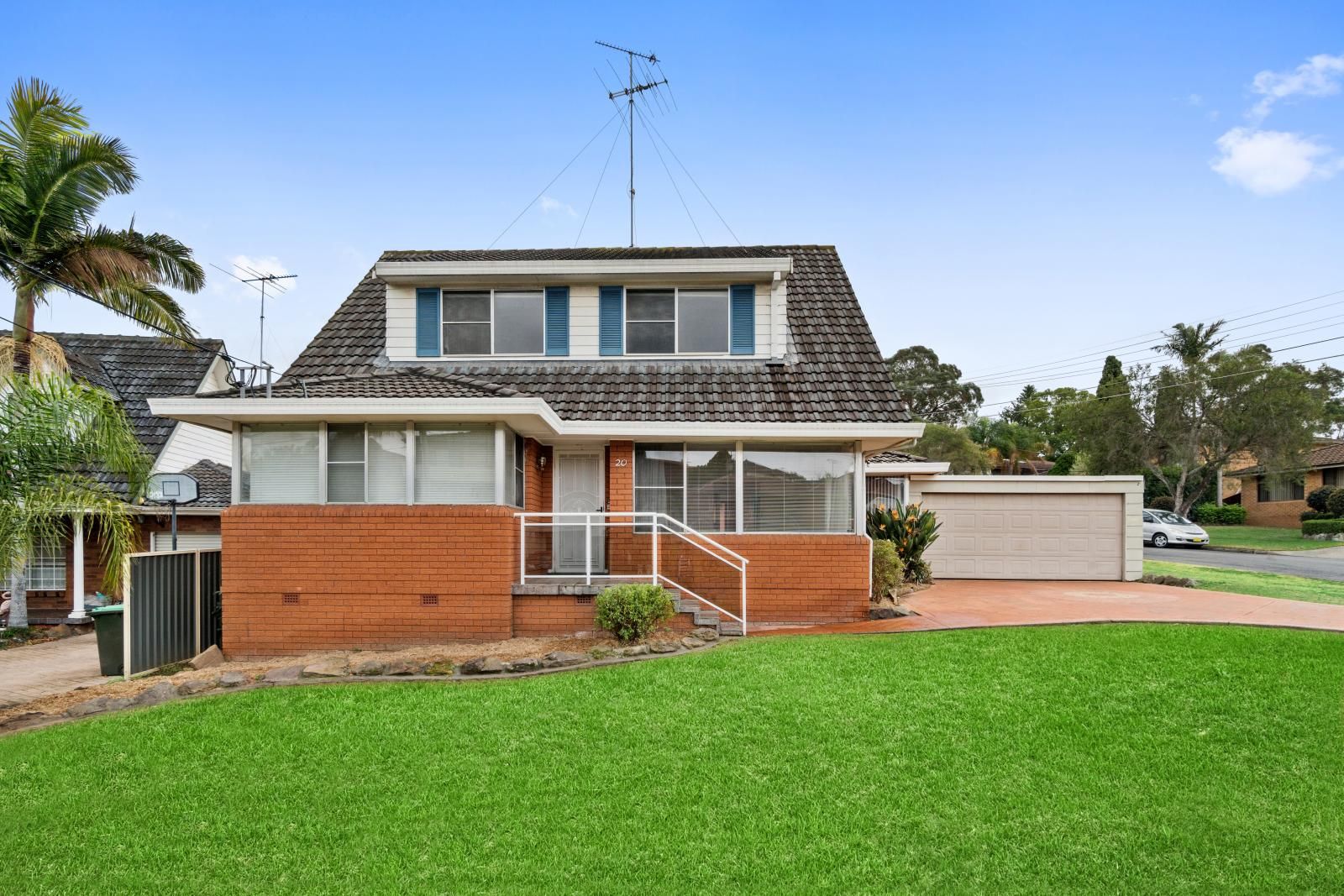 20 Caroline Crescent, Georges Hall NSW 2198, Image 0