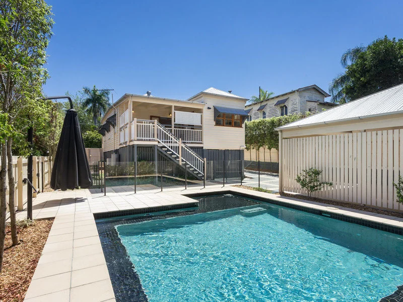 12 Blaxland Street, Milton QLD 4064