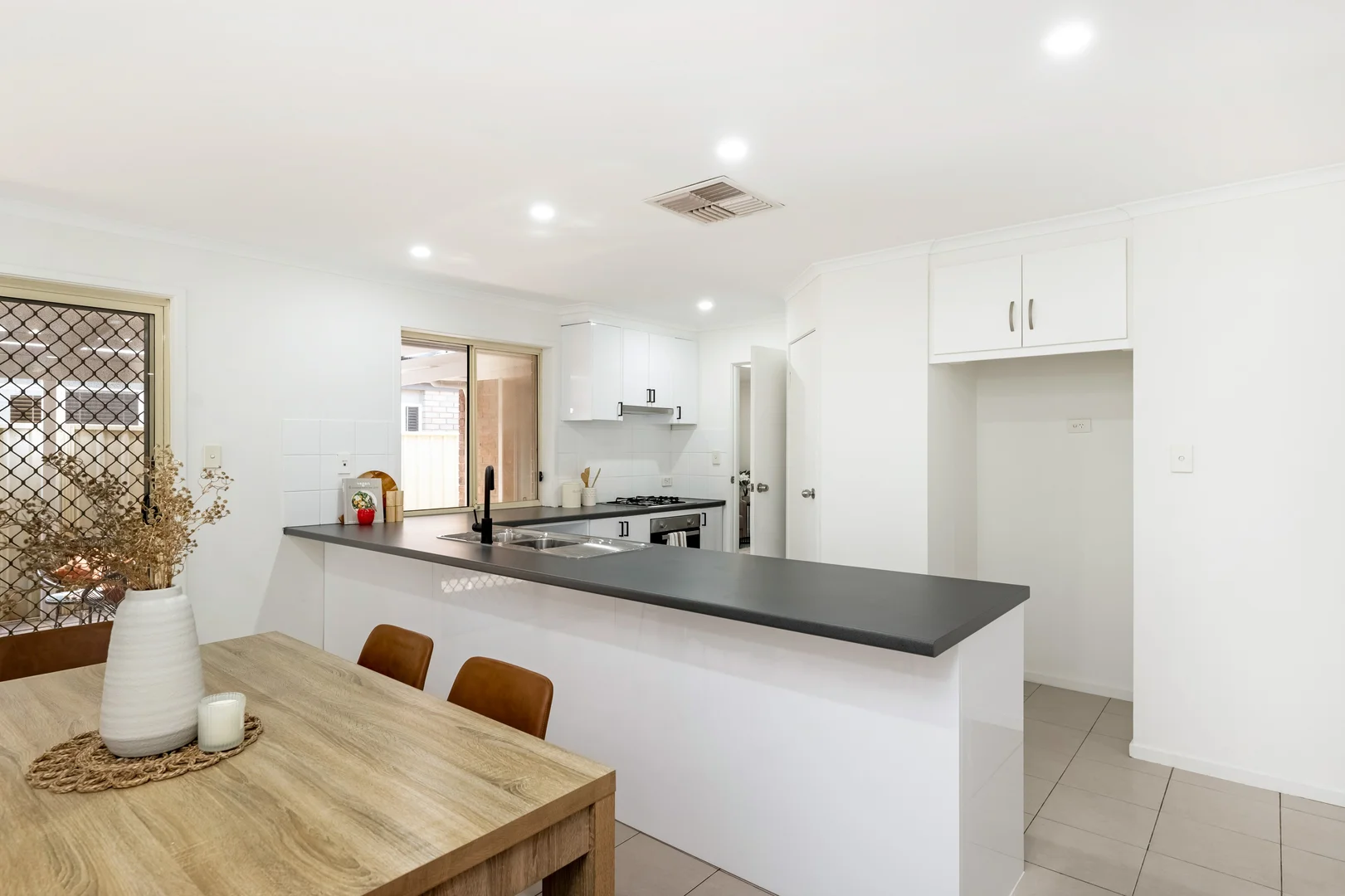 Additional image 10 of 25 Arcadia Drive, Smithfield SA 5114