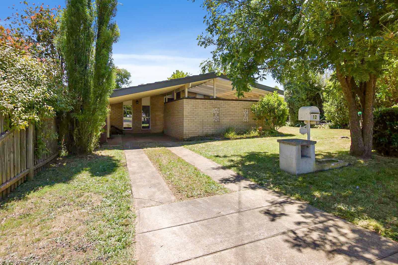 3 bedrooms House in 12 Judith Street ARMIDALE NSW, 2350