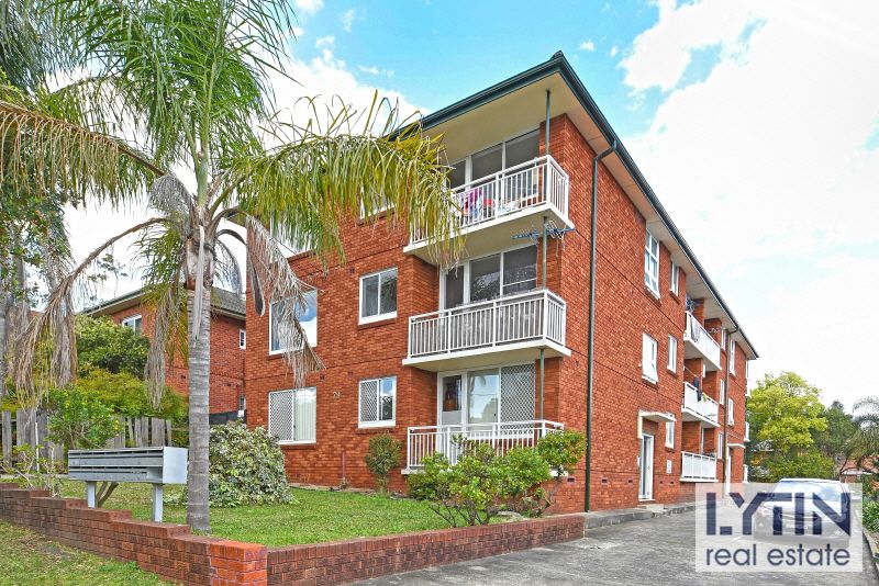 2 bedrooms Apartment / Unit / Flat in 7/78 Amy Street CAMPSIE NSW, 2194