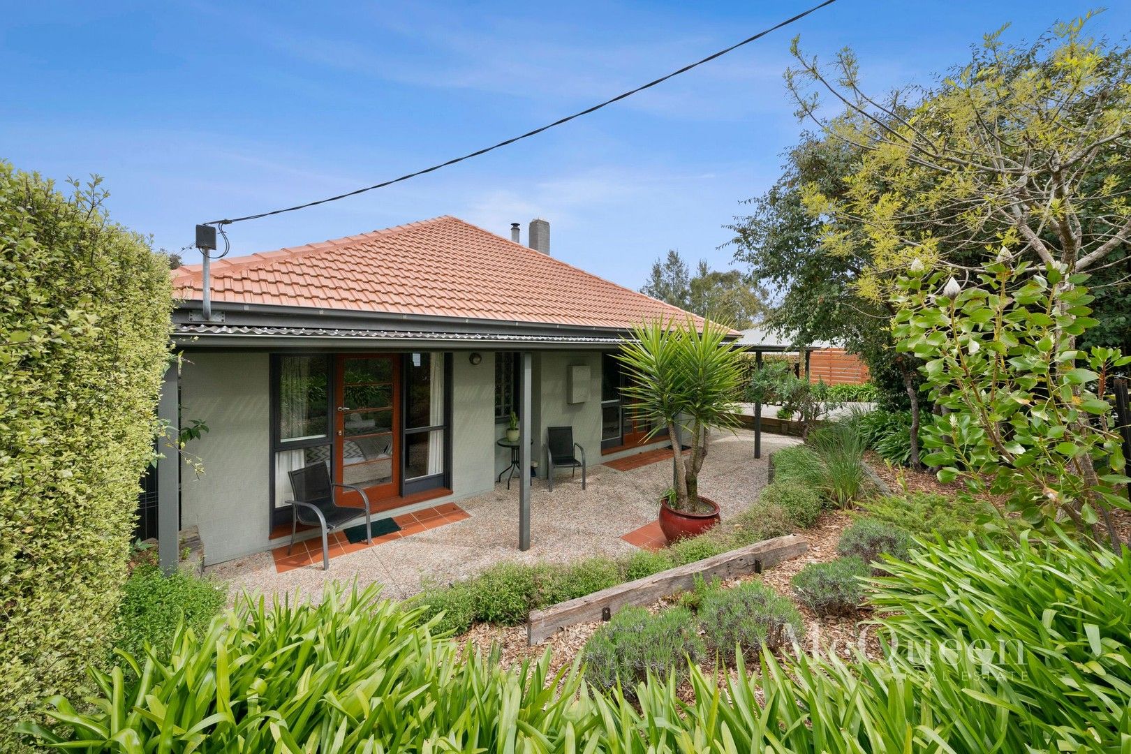 3 bedrooms House in 43 Vincent Street North DAYLESFORD VIC, 3460