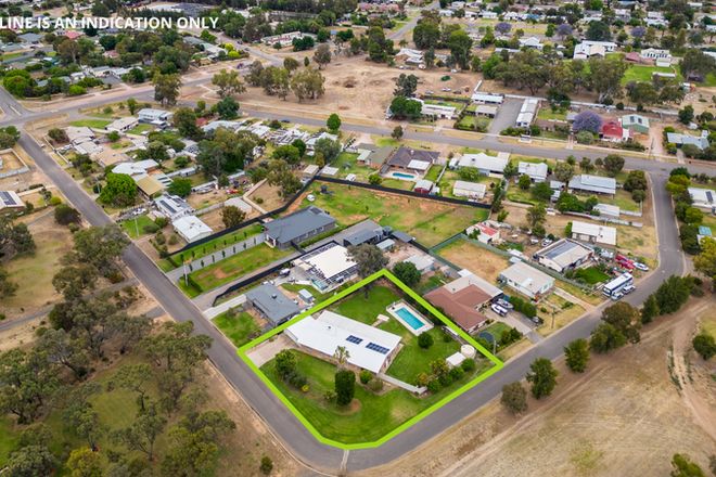 Picture of 10 Brooks Crescent, DARLINGTON POINT NSW 2706