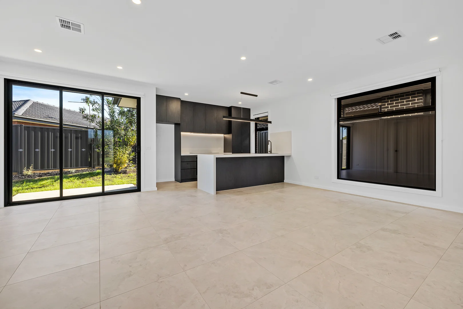 Additional image 3 of 40 Jolimont Avenue, Mulgrave VIC 3170