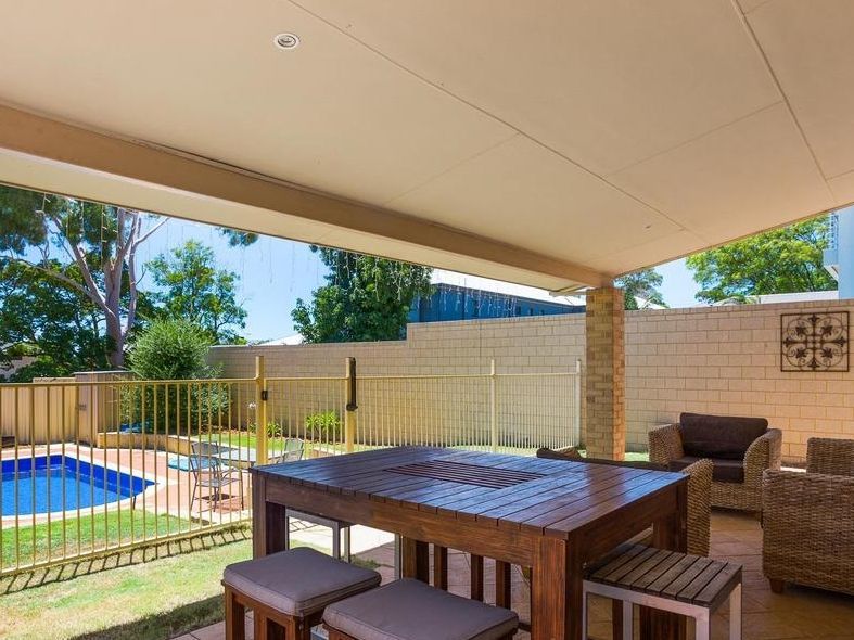 37A Davy Street, Alfred Cove WA 6154, Image 1