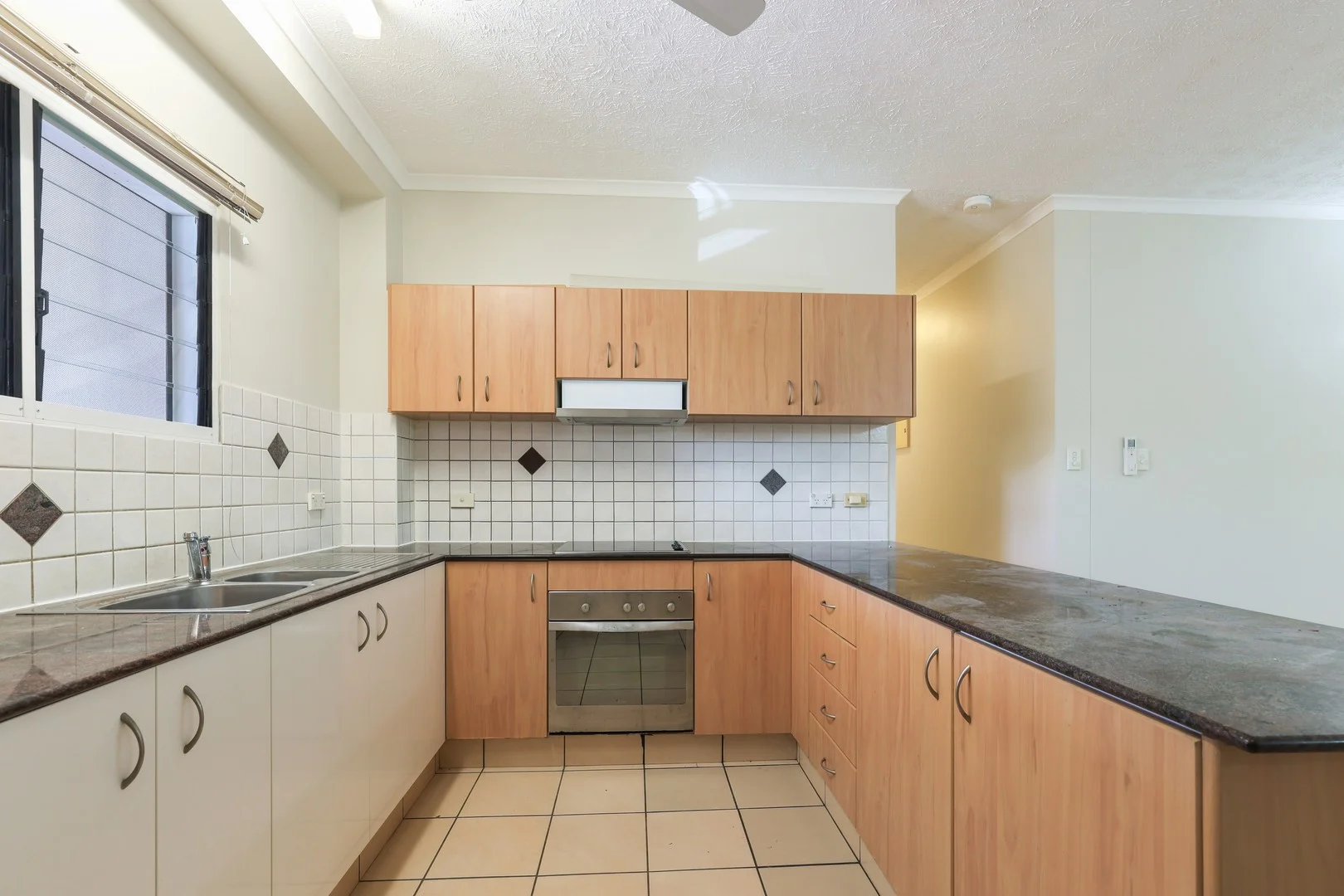 Additional image 2 of 2/80 Woods Street, Darwin City NT 0800