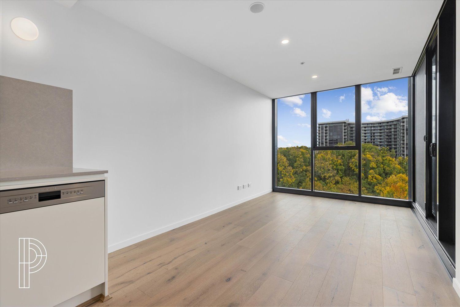 1 bedrooms Apartment / Unit / Flat in 711/83 Cooyong Street REID ACT, 2612