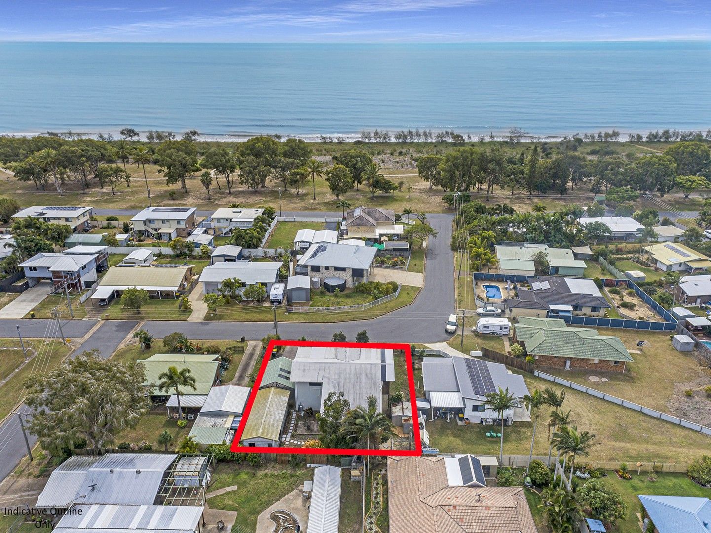 11 Poinciana Ct, Moore Park Beach QLD 4670, Image 0