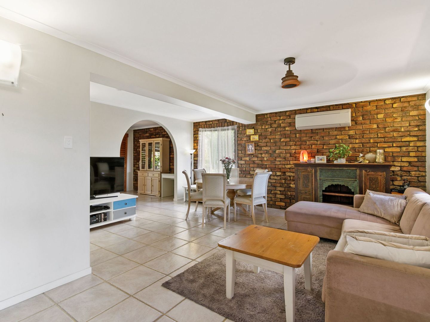 9 Mizzen Street, Manly West QLD 4179, Image 2