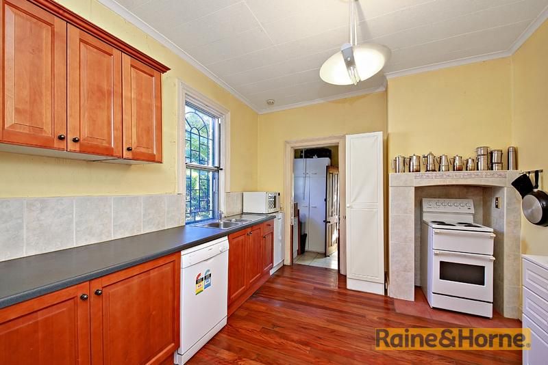 11 Forest Road, Arncliffe NSW 2205, Image 2