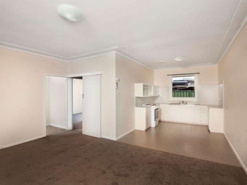 2 bedrooms Apartment / Unit / Flat in 2/11 Wilton Street MEREWETHER NSW, 2291