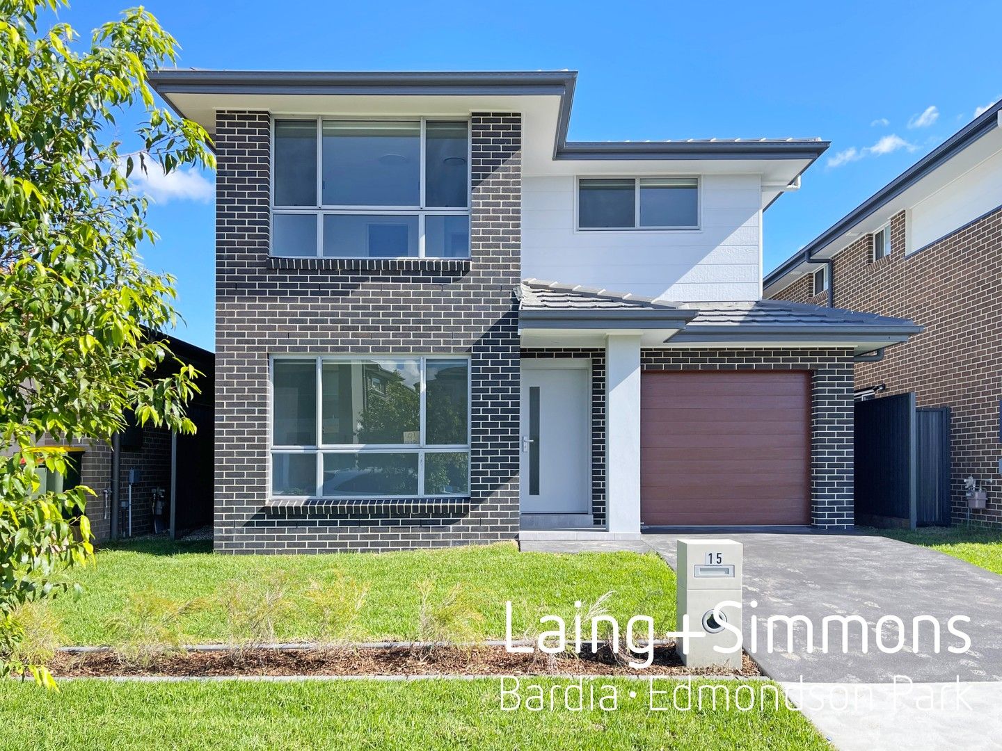 4 bedrooms House in 15 Coromandel Street MARSDEN PARK NSW, 2765