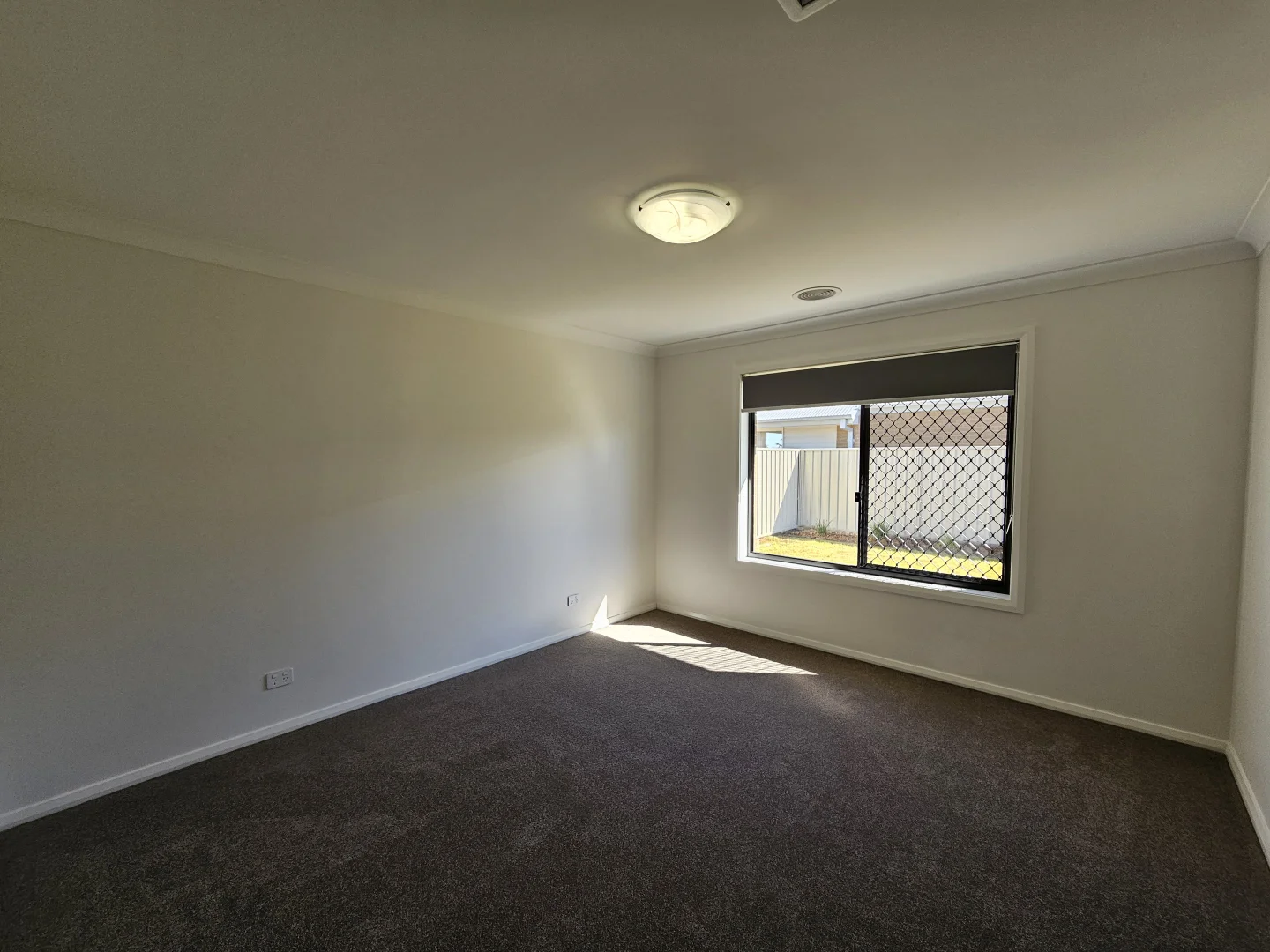 Lloyd NSW 2650 photo 3