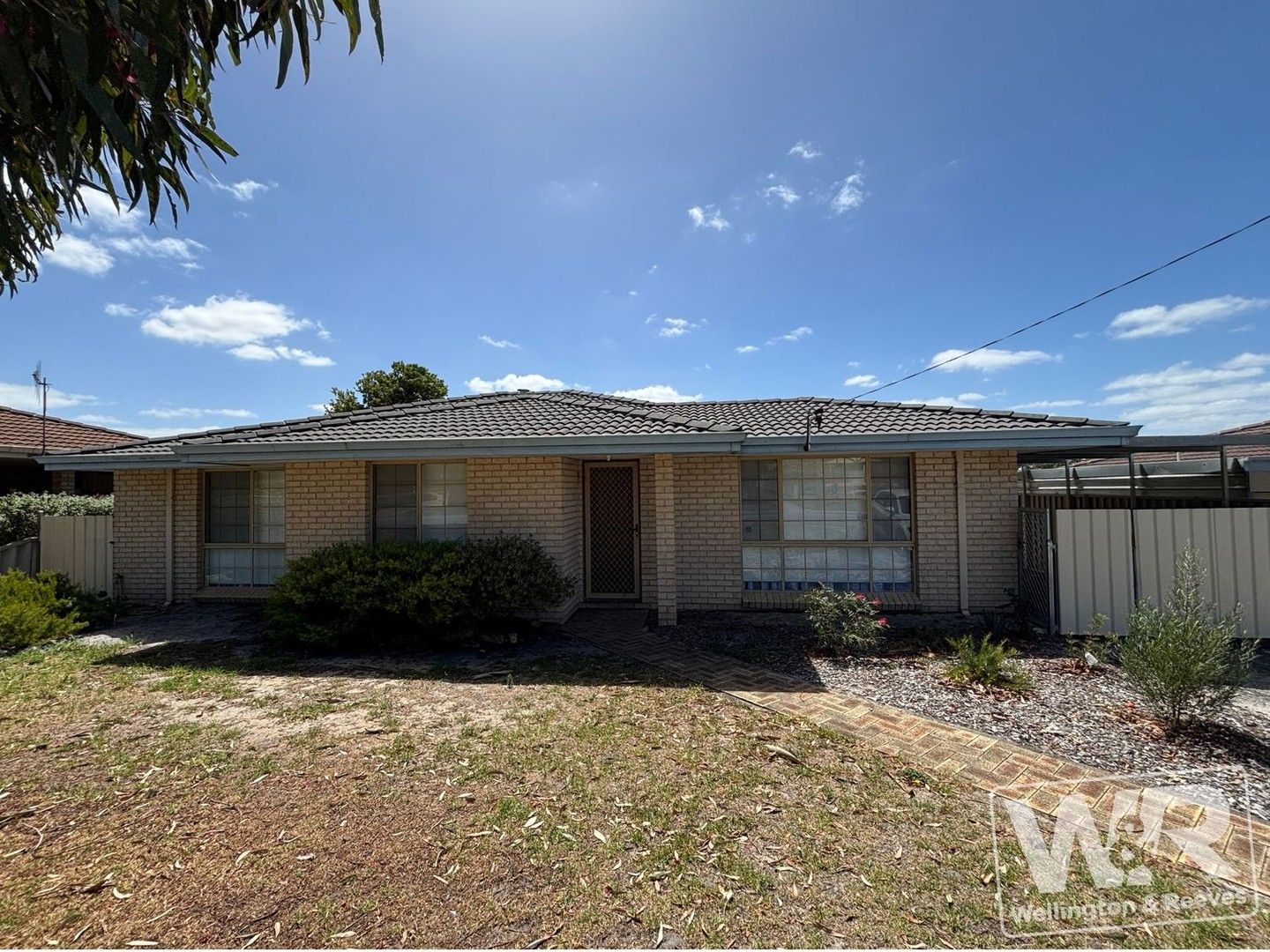3 bedrooms House in 16 Seville Way ORANA WA, 6330