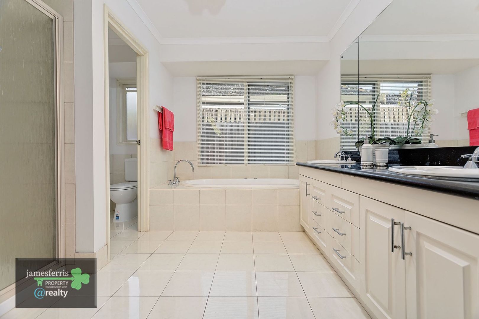 9 Bennett Close, Hoppers Crossing VIC 3029, Image 2