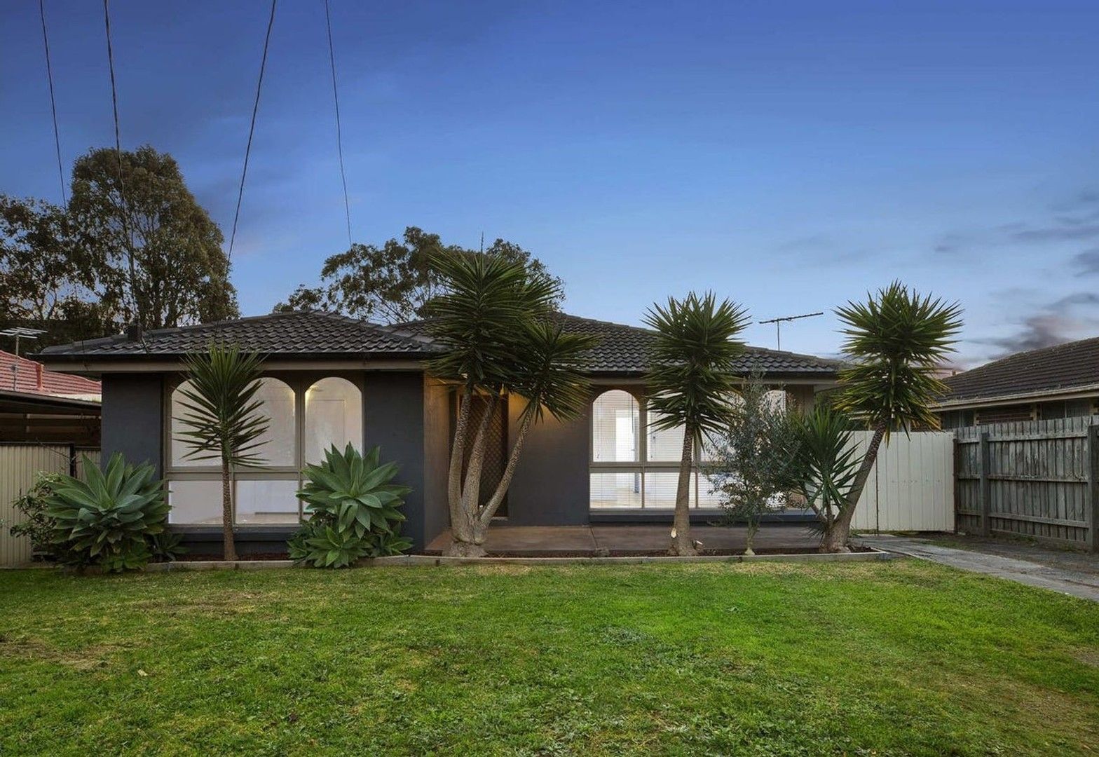 3 bedrooms House in 42 Kernot Crescent NOBLE PARK NORTH VIC, 3174