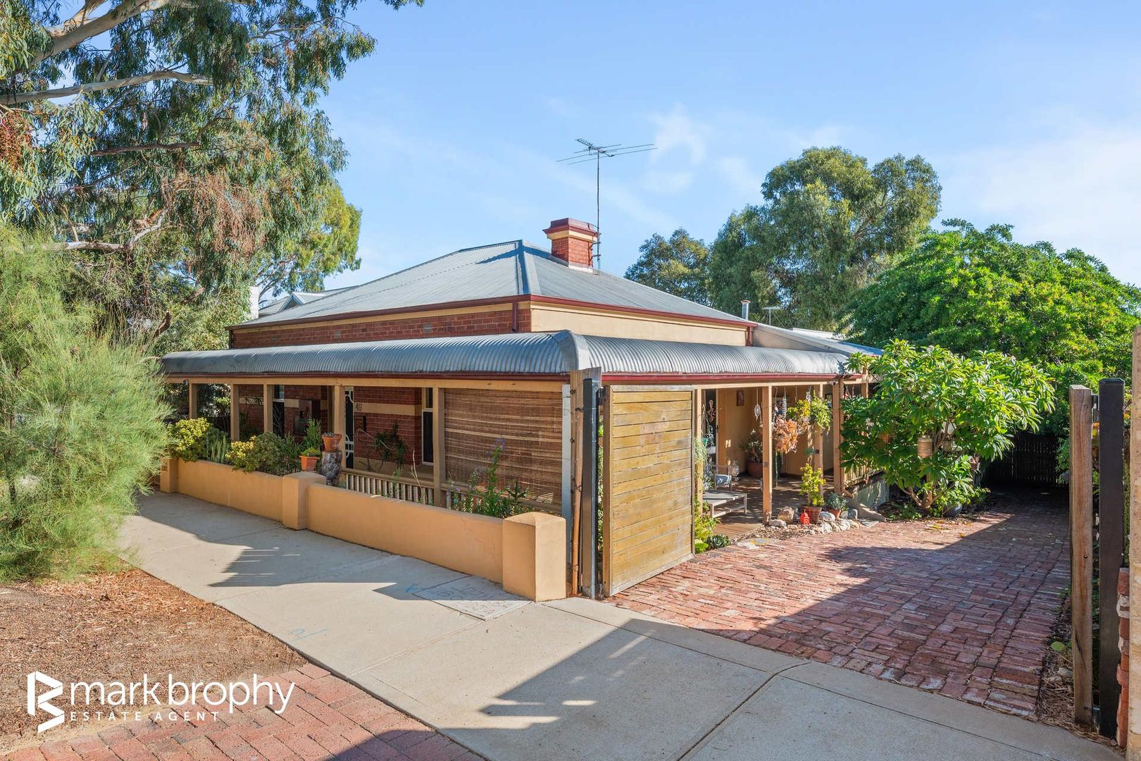 49 Daly Street, South Fremantle WA 6162, Image 2