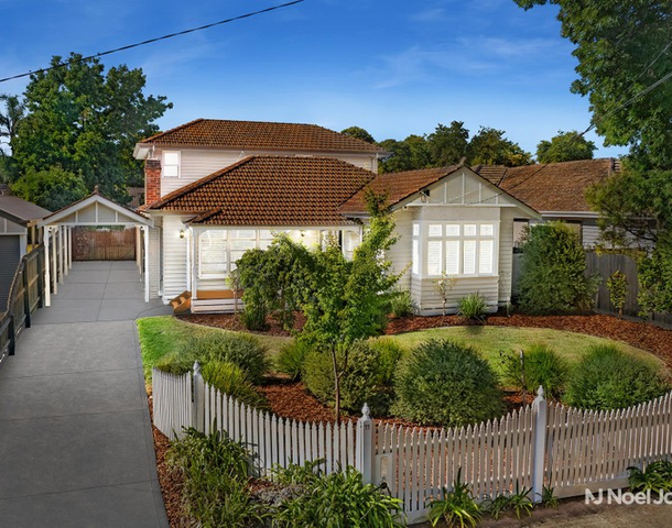 11 Rosstrevor Crescent, Mitcham VIC 3132