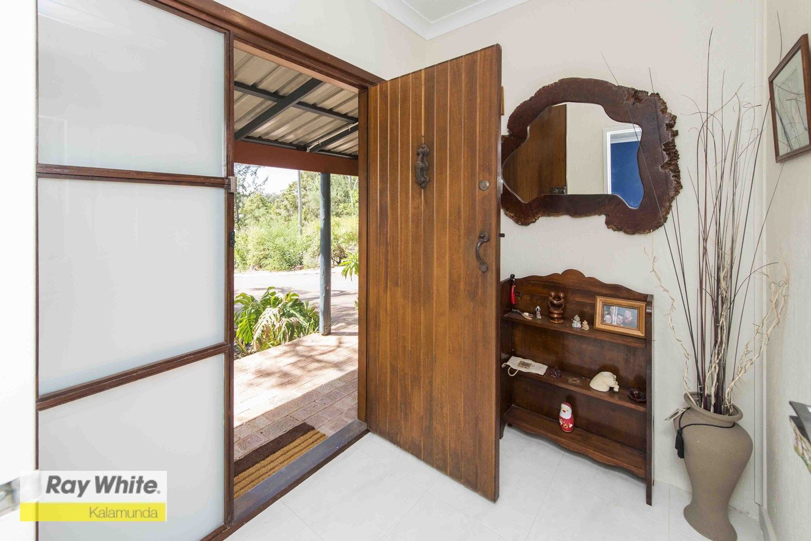 76 Chislehurst Road, Lesmurdie WA 6076, Image 2