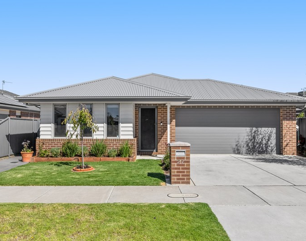 27 Monaghan Terrace, Alfredton VIC 3350