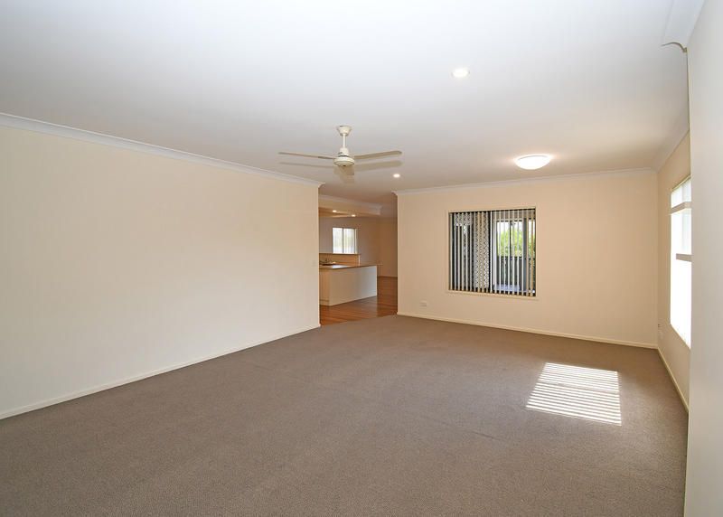 11 Jacobsen Outlook, Urraween QLD 4655, Image 2