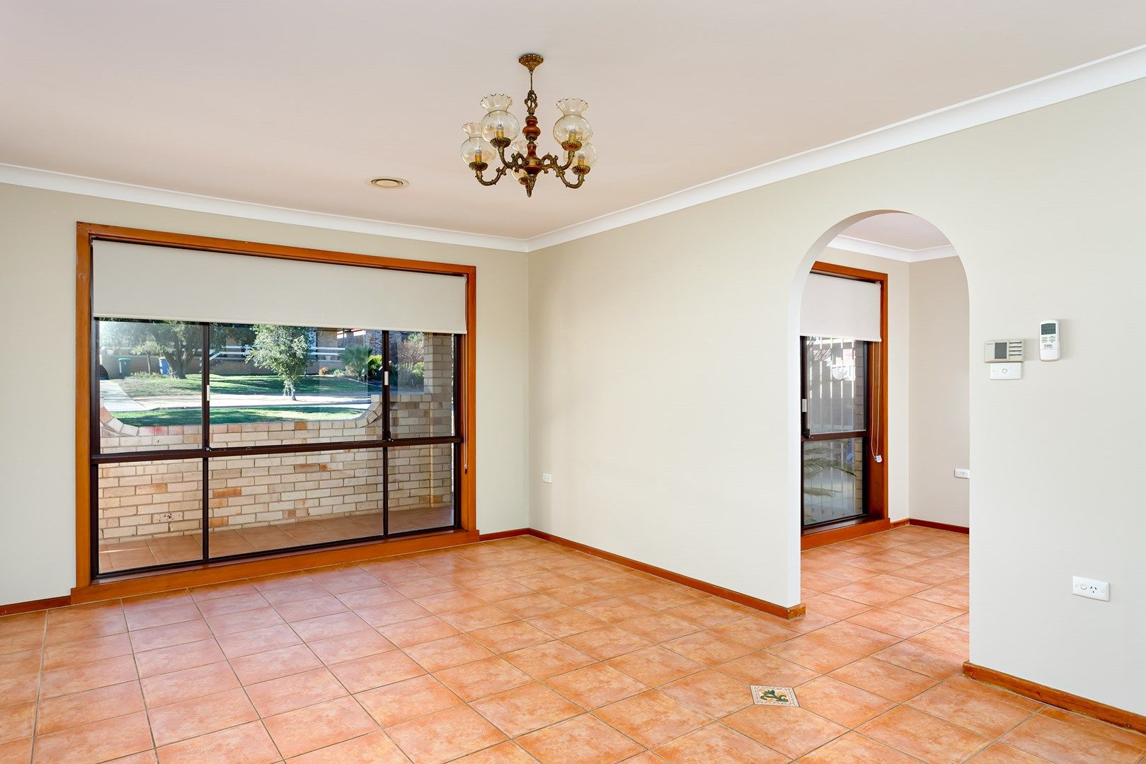 4 Quail Street, Mount Austin NSW 2650, Image 1