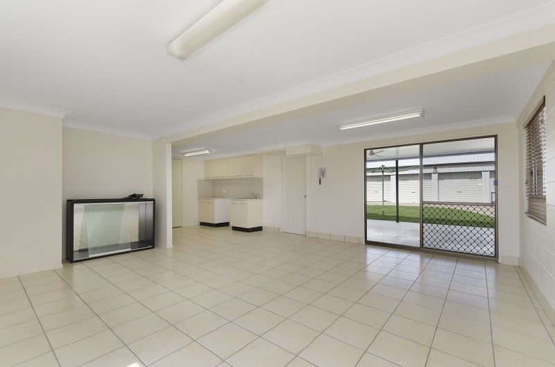 10 Boyne Street, Stuart QLD 4811, Image 2