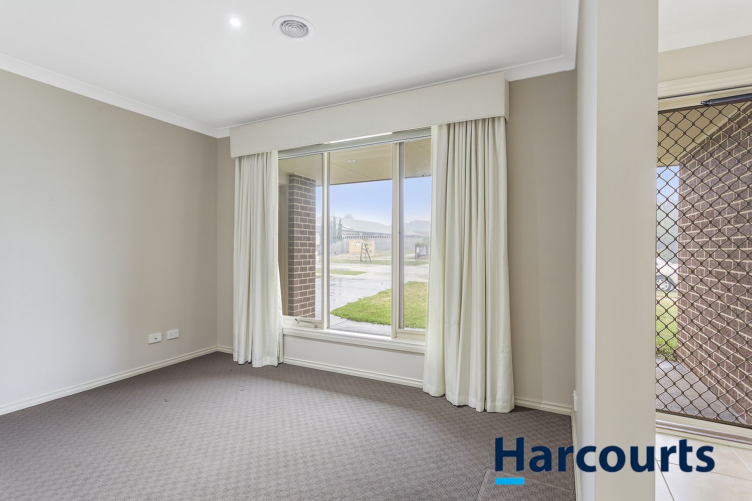 64 Myrtle Crescent, Warragul VIC 3820, Image 2