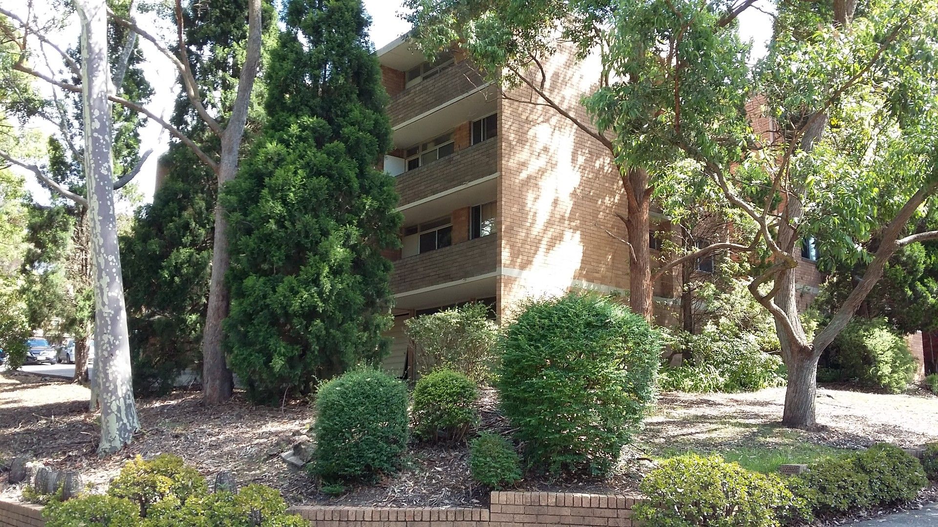 2 bedrooms Apartment / Unit / Flat in 4/15 Lachlan Avenue MACQUARIE PARK NSW, 2113