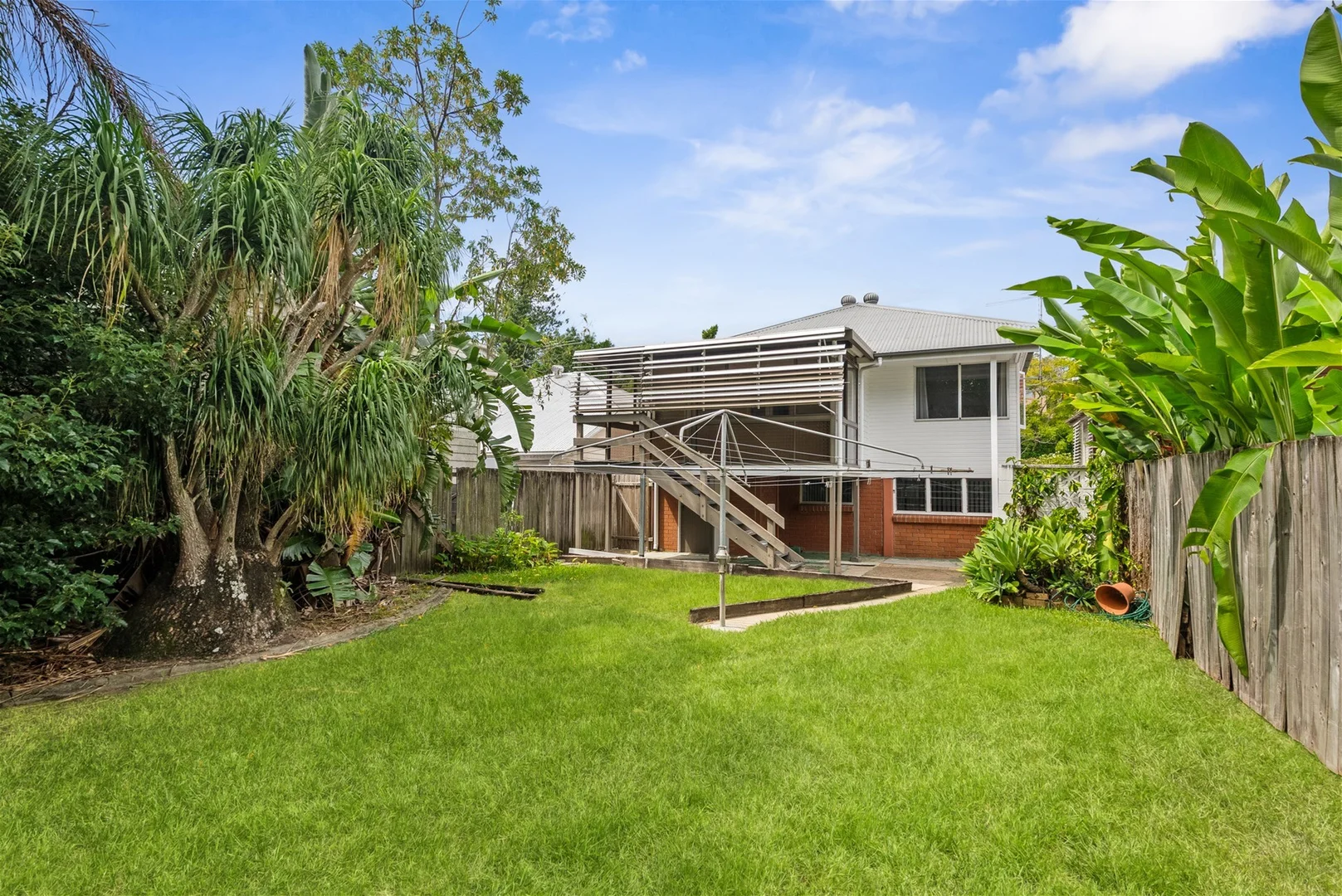 32 Nelson Street, Coorparoo QLD 4151