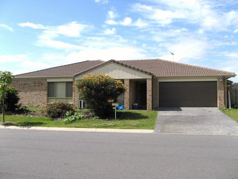 3 bedrooms Duplex in 2/24 Deepak Drive PIMPAMA QLD, 4209