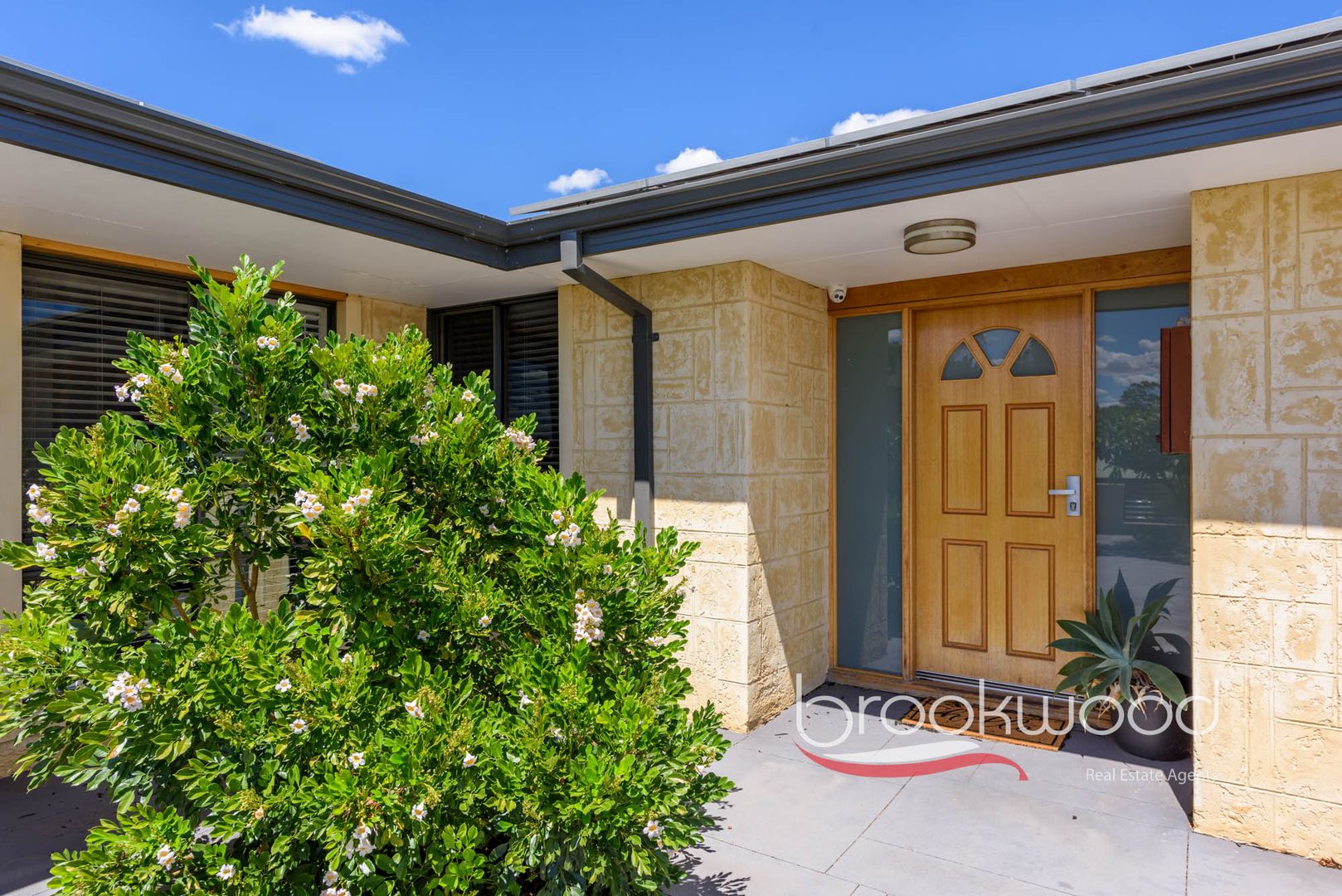 8 Bladon Way, Swan View WA 6056, Image 1