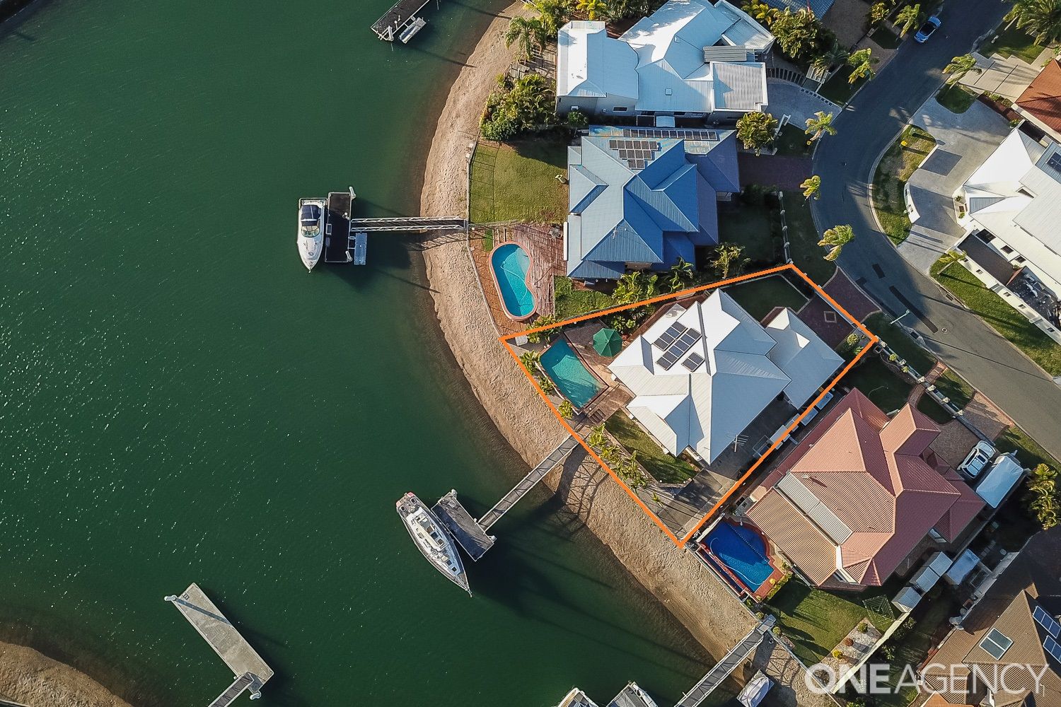 21 Constance Court, Newport QLD 4020, Image 0