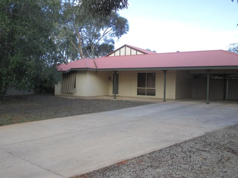 6 Clayton Court, Roxby Downs SA 5725, Image 2