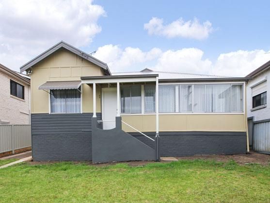 3 bedrooms House in 68 Atchison Street WOLLONGONG NSW, 2500