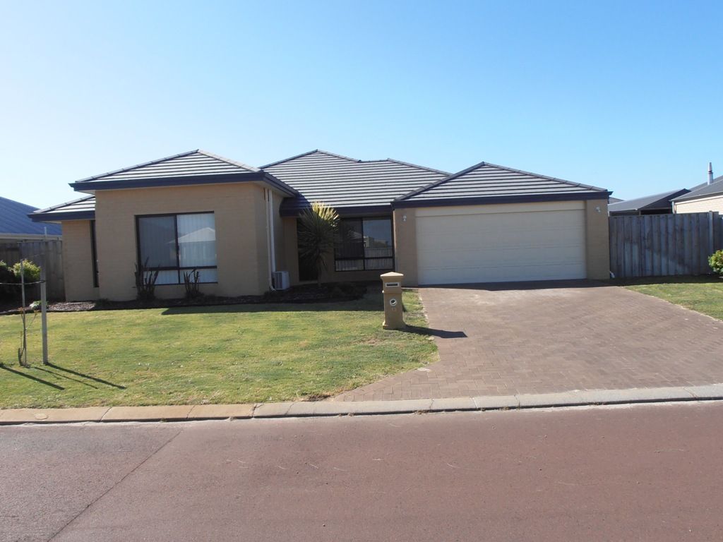 13 ROCKLAND ROAD, AUSTRALIND WA 6233, Image 2