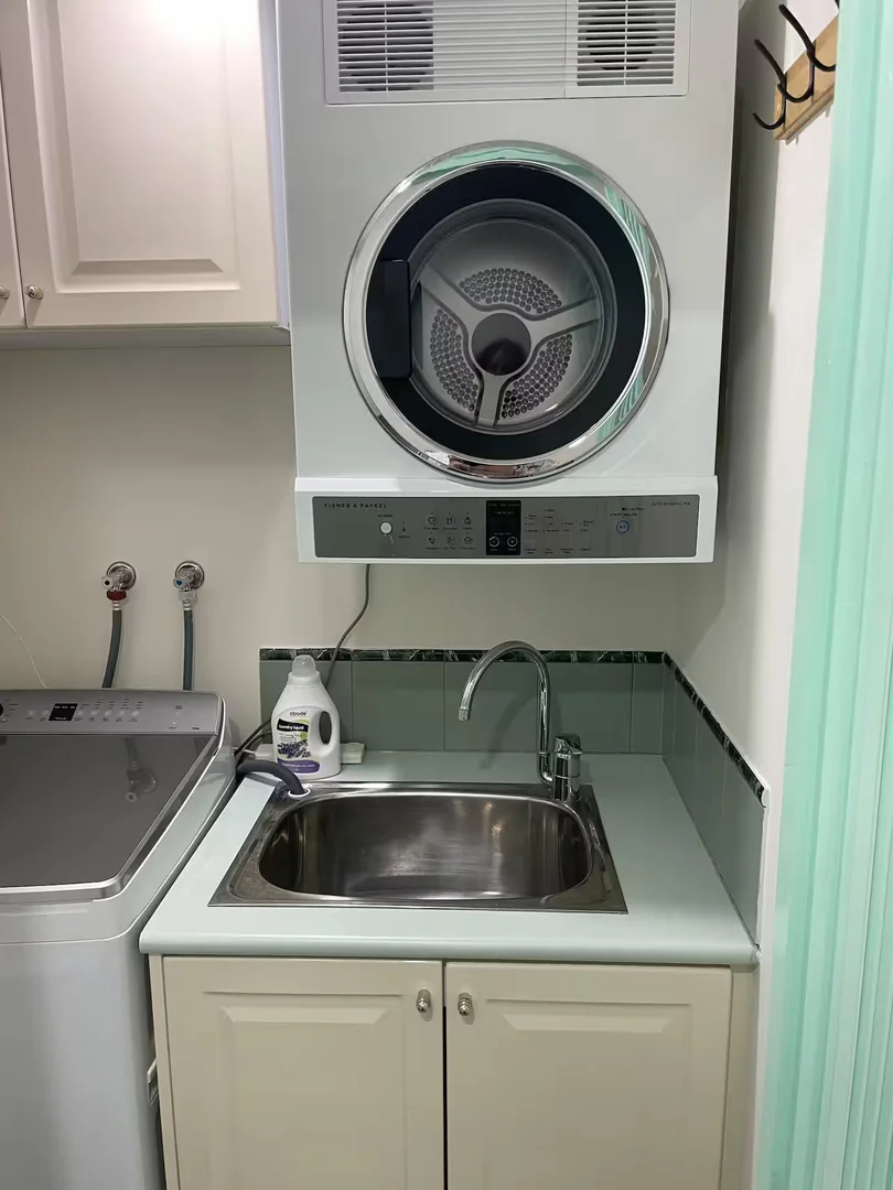 Additional image 28 of 605/15 Queens Road, Melbourne VIC 3004