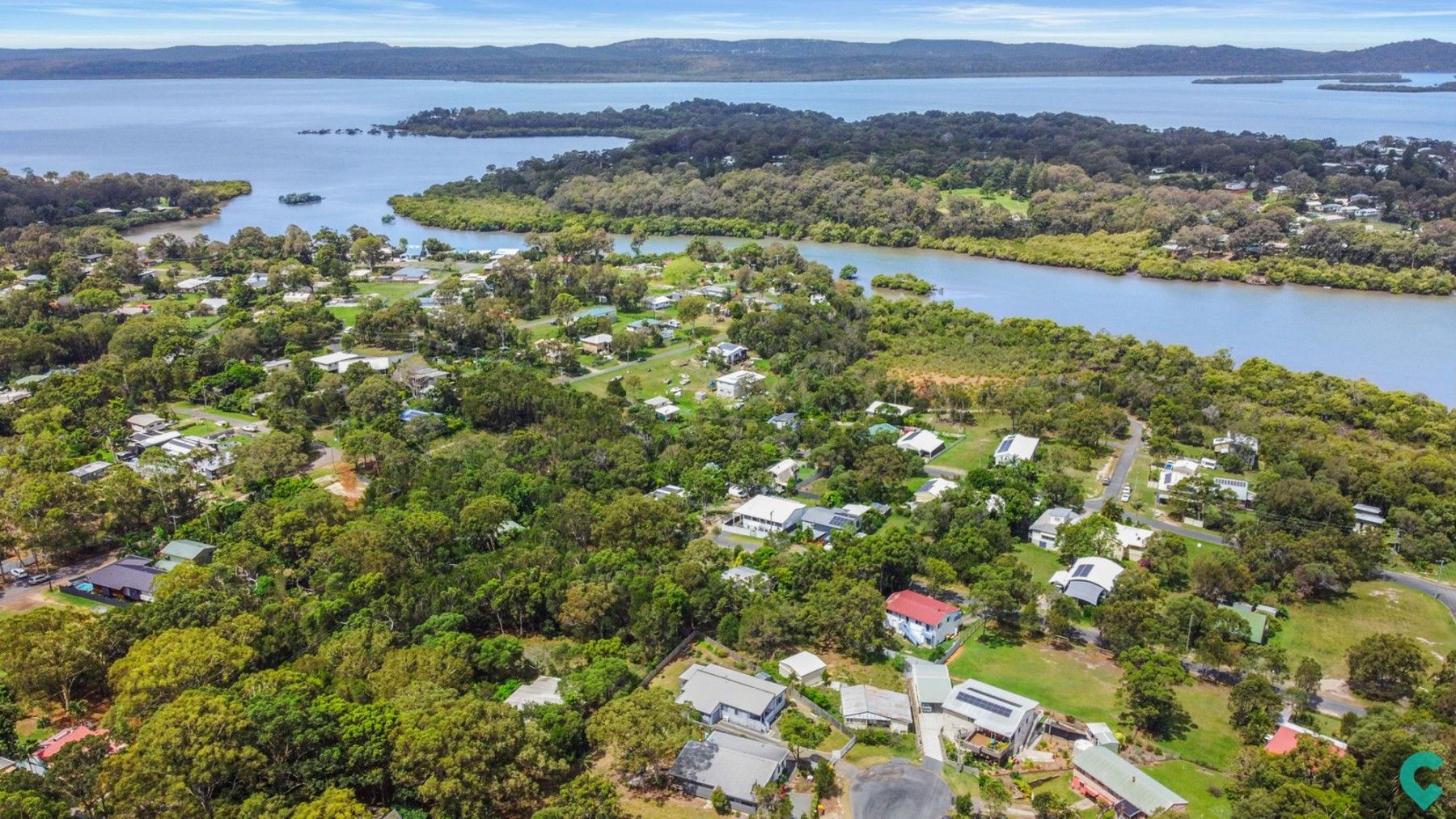 3 bedrooms House in 10 Alistair Court MACLEAY ISLAND QLD, 4184