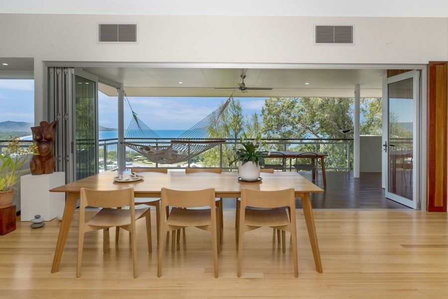 4 Seaview Court Castle Hill QLD 4810 Domain