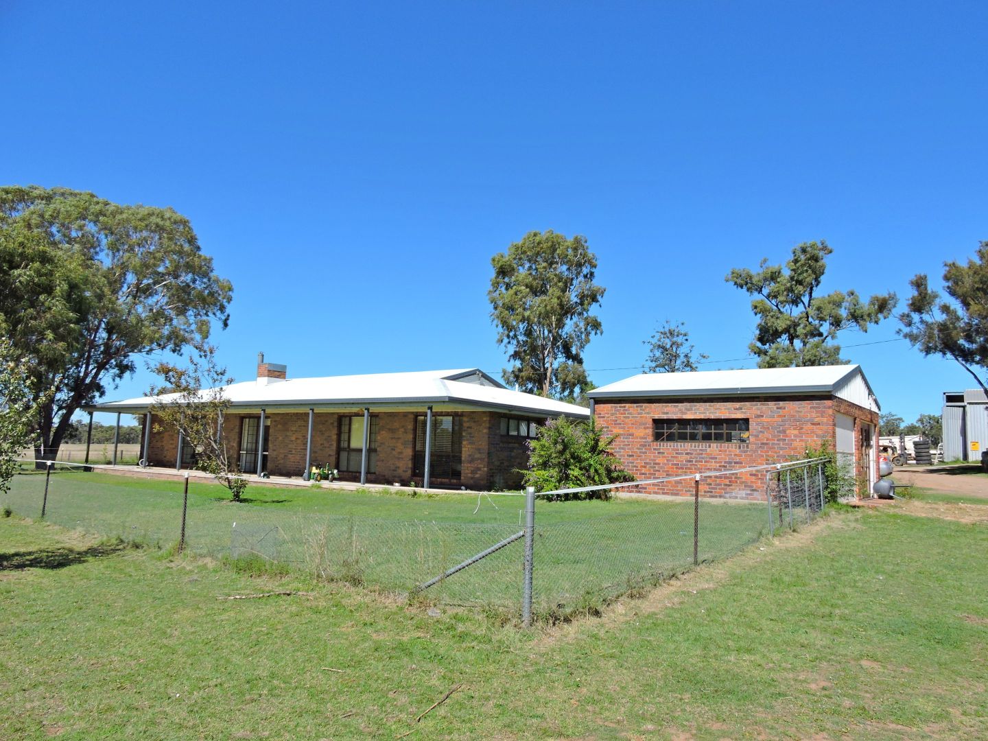 398 Warwick Killarney Road, Park Property History & Address